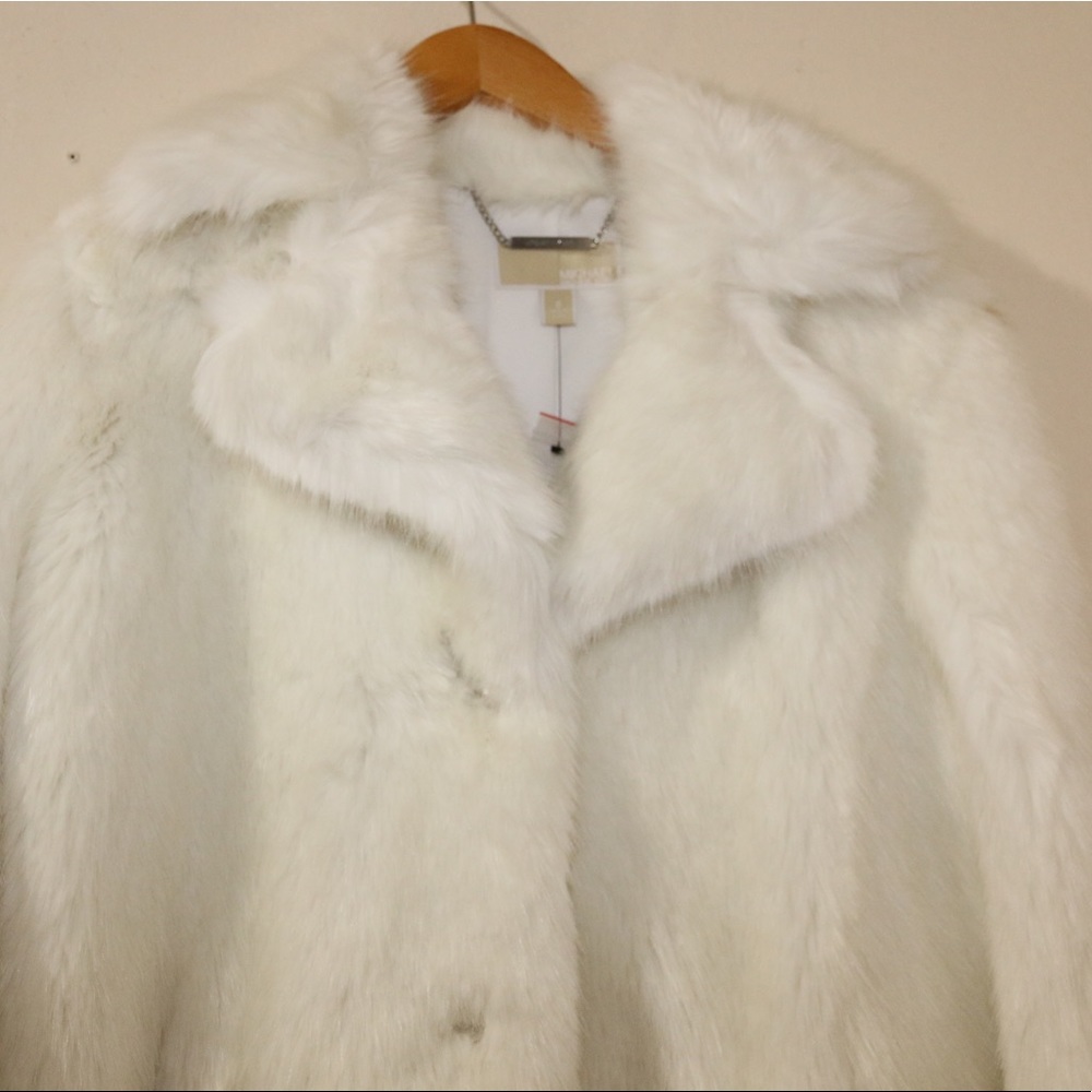 🎉HOST PICK🎉NEW Michael Kors Faux Fur Coat - Picture 8 of 8